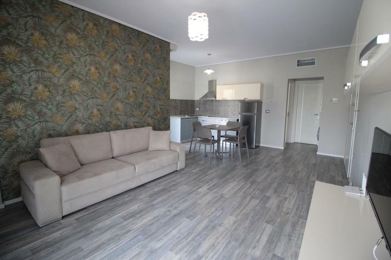 Residence Saranda International Luaran gambar